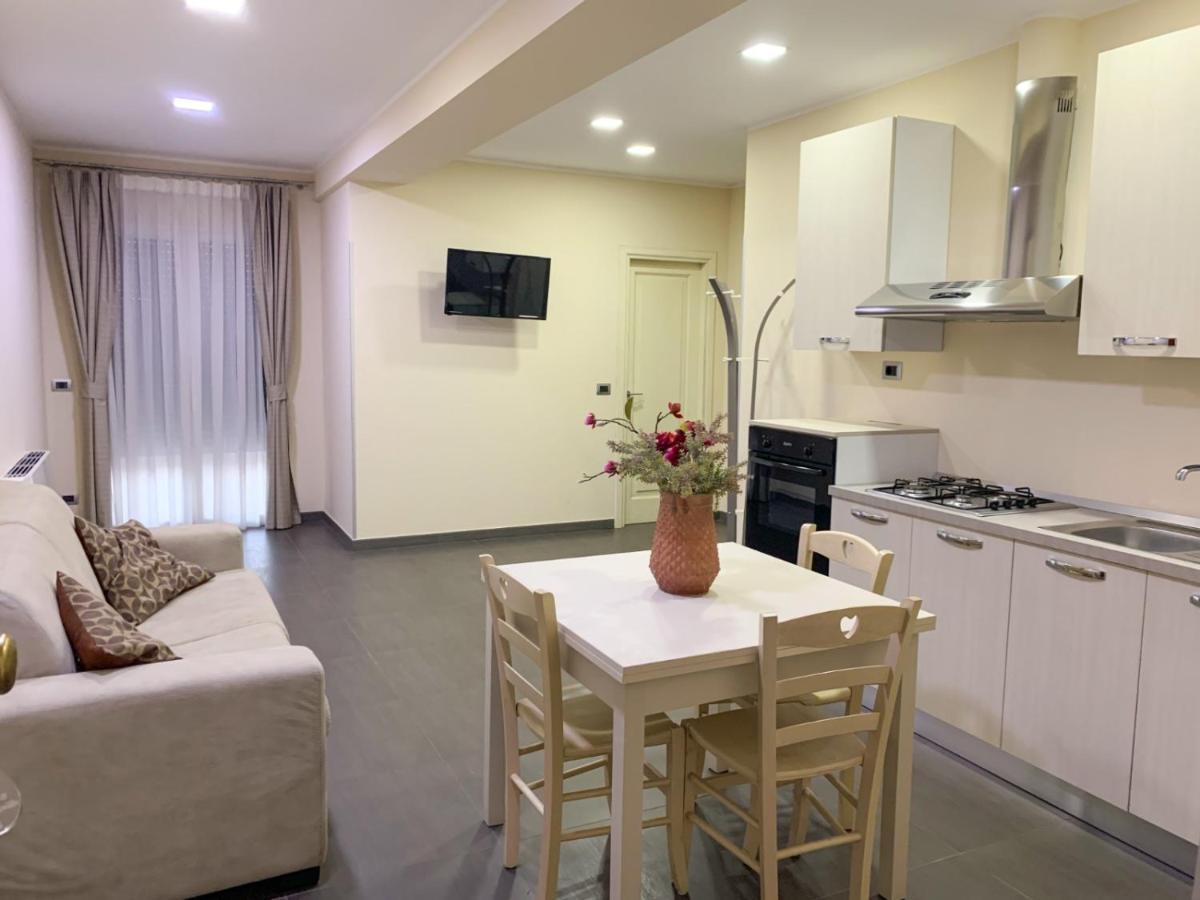 Bla Bla B&B Taurianova Bagian luar foto